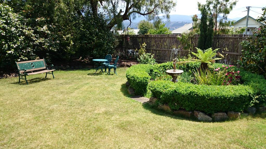 Hamlyn House Accommodation Hobart Exterior photo